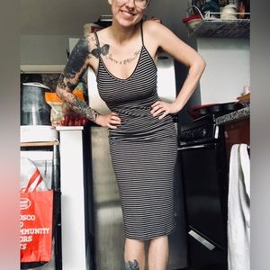 Forever 21 Striped Midi Dress - S